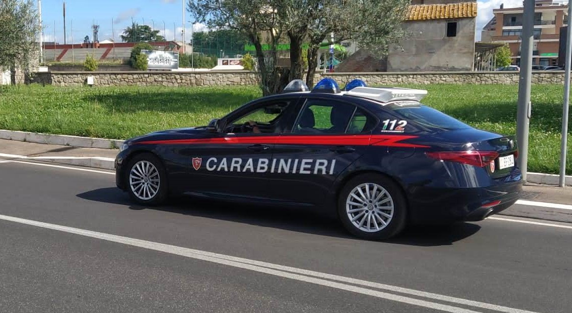 Carabinieri di pattuglia tra le aree commerciali viterbesi arrestano due donne per furto - Uncategorized