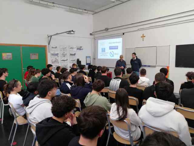 Ryanair all’ITT Da Vinci di Viterbo cerca manutentori aeronautici certificati - Uncategorized