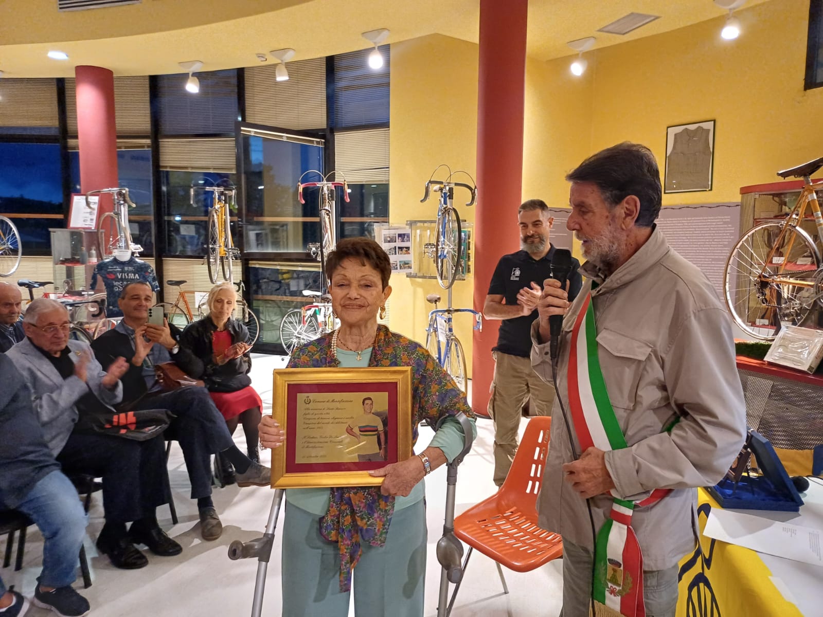 Montefiascone omaggia il campione Sante Ranucci al Museo del Ciclismo Gino Bartali di Firenze - Uncategorized