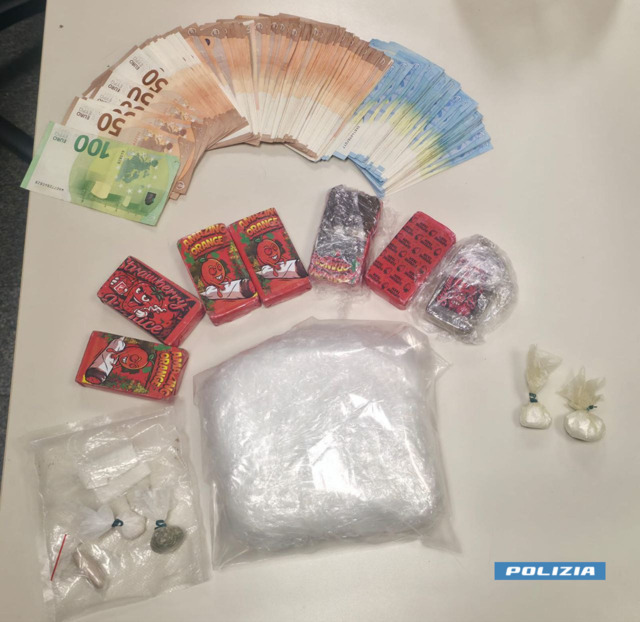 Bagnoregio, deteneva in casa oltre un chilogrammo di droga di vario tipo: arrestato dalla Polizia di Stato - Uncategori…