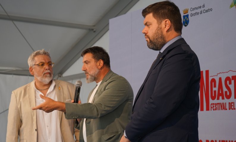 Al Festival del Pensare Grotte di Castro «abbraccia» la candidatura di Viterbo Tuscia Capitale Europea della Cultura 20…