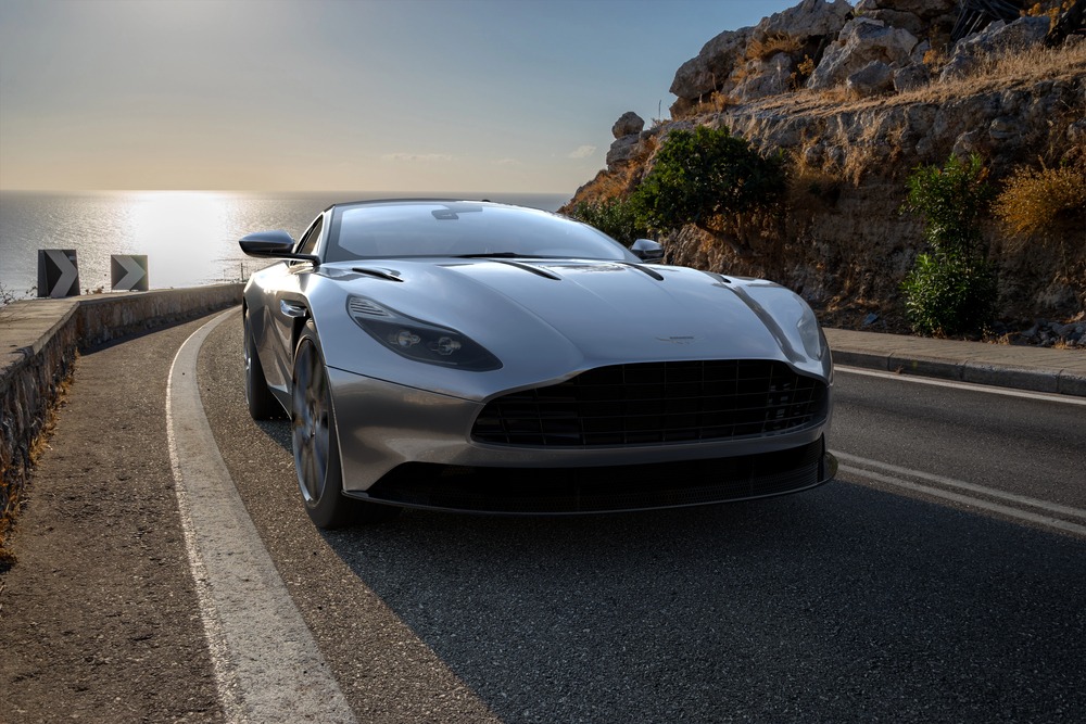 Tour in supercar alla scoperta dell’Italia: strade panoramiche, networking e viaggi che restano nei ricordi - Uncategor…