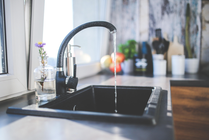 Acqua non potabile a Montefiascone: cresce la protesta per la gestione del servizio idrico - Uncategorized