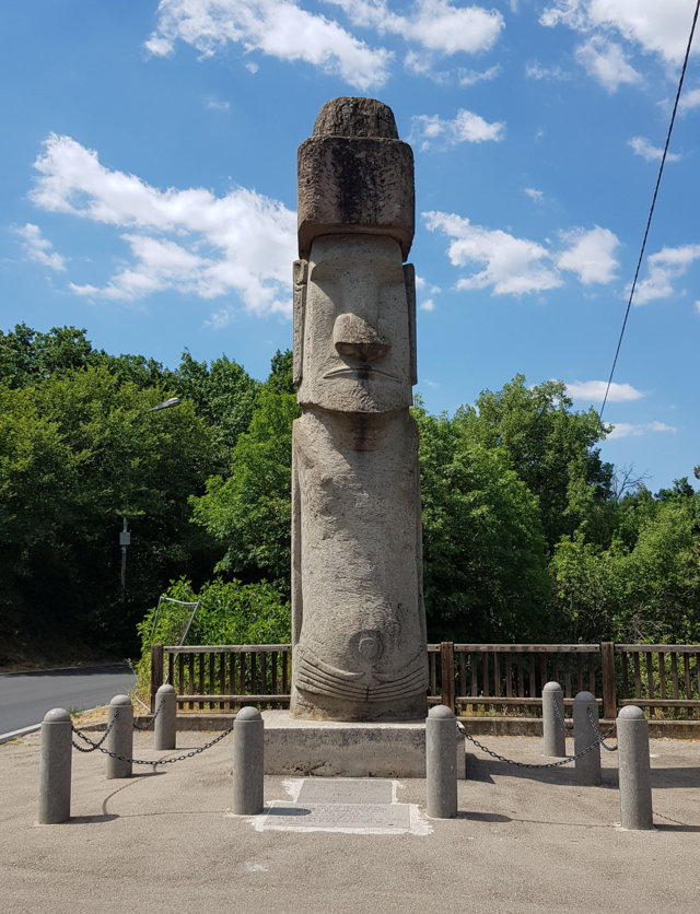 Vitorchiano e l'Isola di Pasqua rinnovano il legame nel segno del Moai - Uncategorized